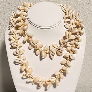 Vintage Necklace Cowrie Shell Hawaii Boho Naturecore